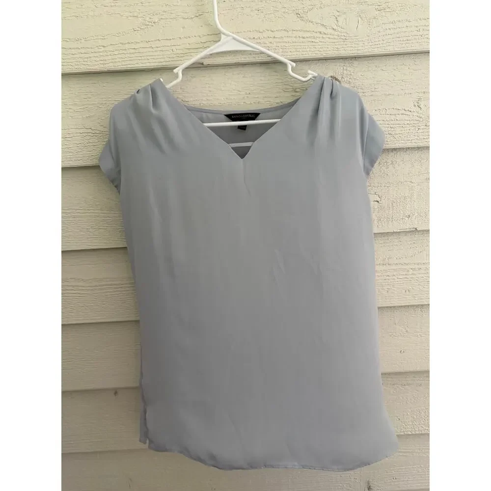 Banana Republic Light Blue Cap Sleeve Blouse – Size Medium - Picture 2 of 5